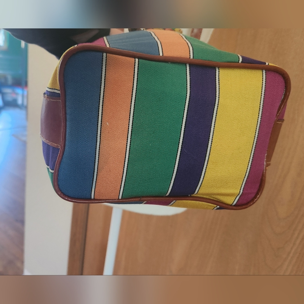 Vintage Bucket Purse - Picture 4 of 8